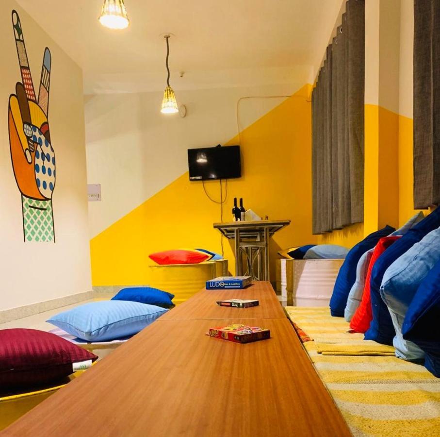 Nomads Hostel Tosh Extérieur photo