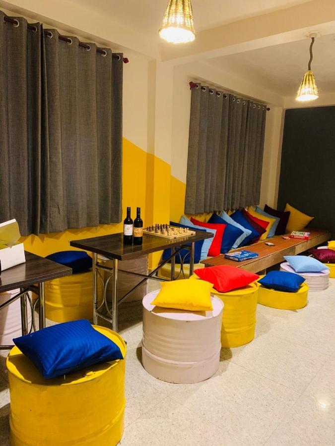 Nomads Hostel Tosh Extérieur photo