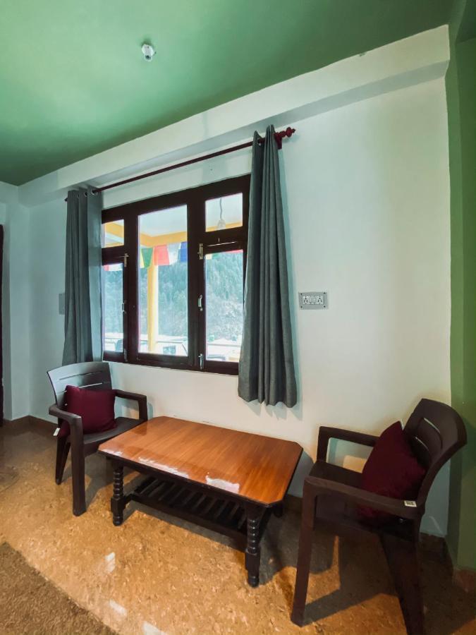 Nomads Hostel Tosh Extérieur photo