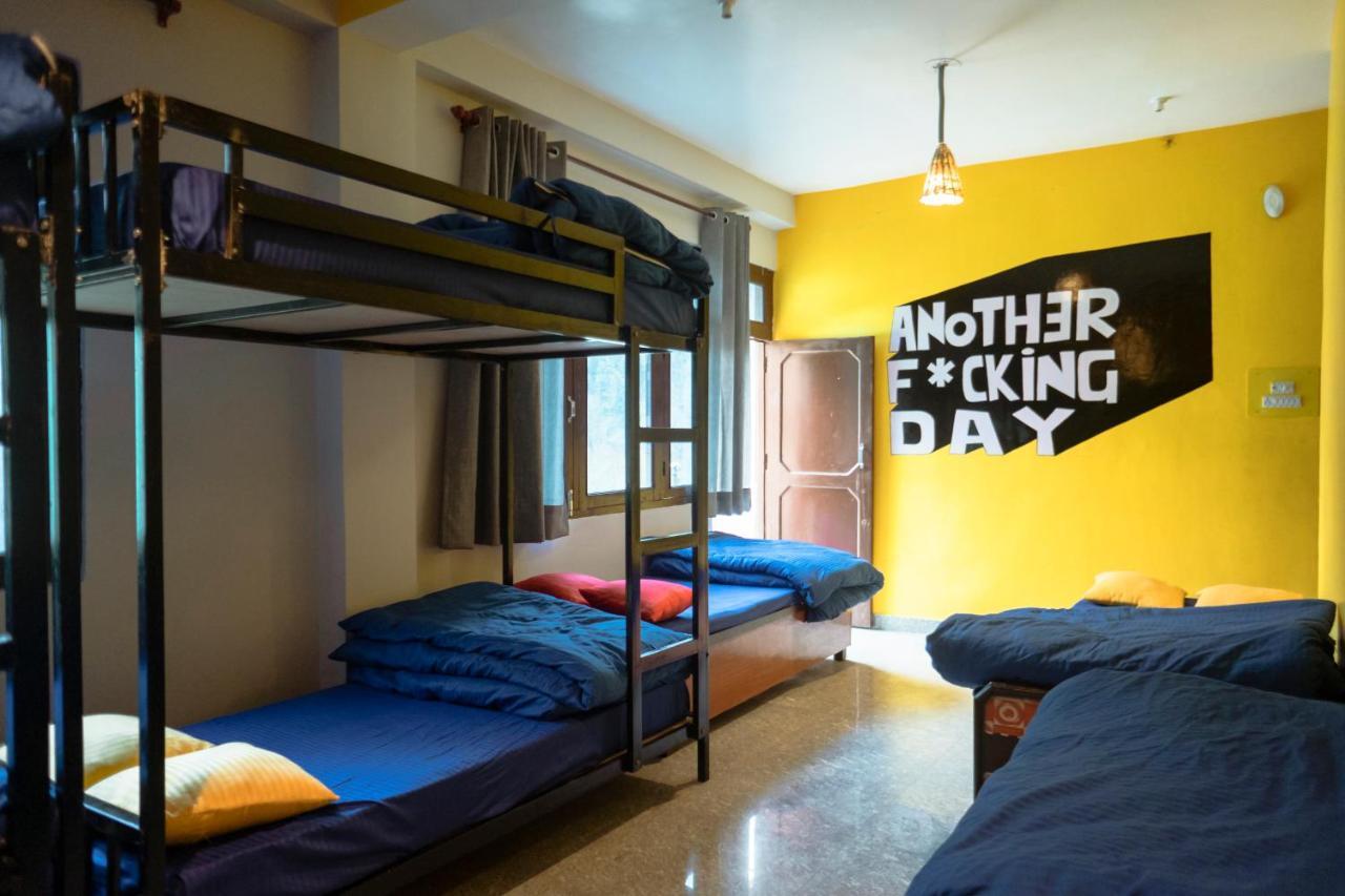 Nomads Hostel Tosh Extérieur photo